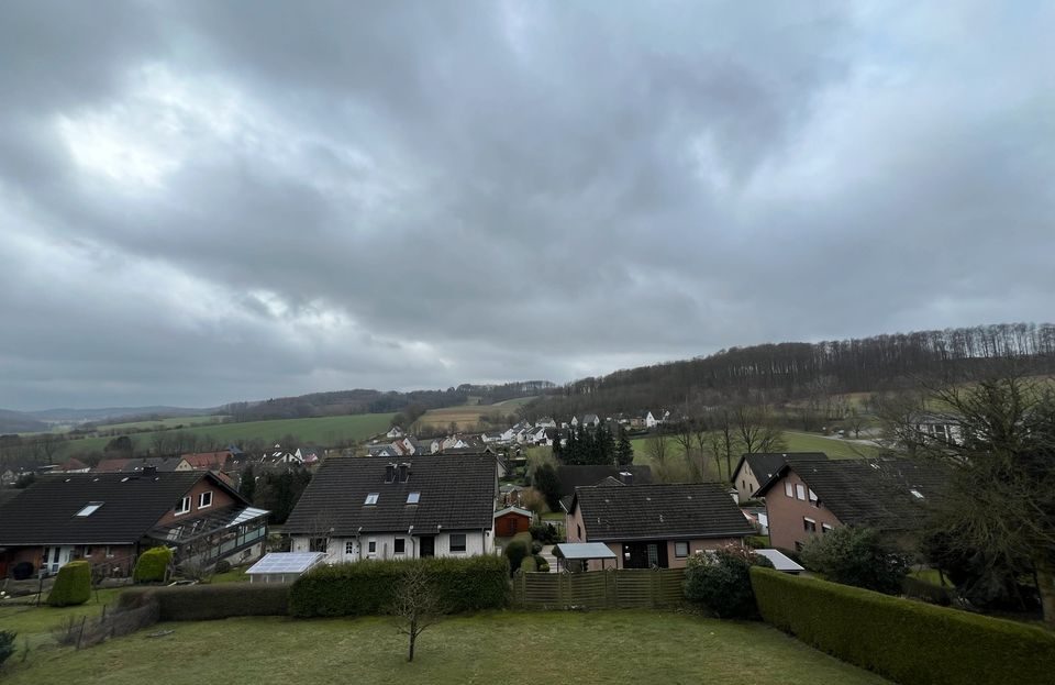 Großzügiges Haus mit Aussicht und großer Einliegerwohnung