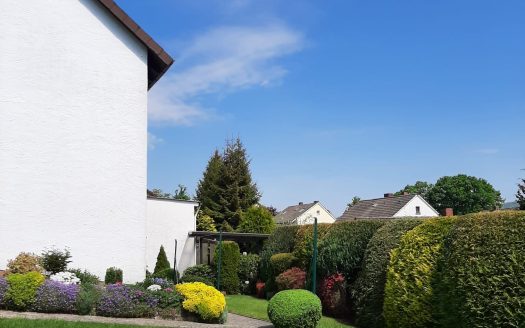 Zweifamilienhaus im „Grünen“