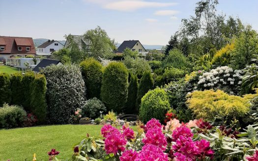 Zweifamilienhaus im „Grünen“