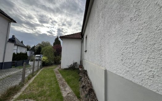 Freistehendes Haus mit 2 Wohnungen und großem Garten nahe dem Kurpark
