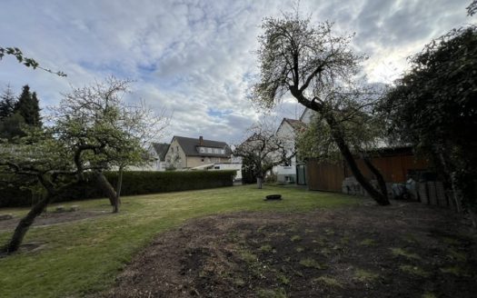 Freistehendes Haus mit 2 Wohnungen und großem Garten nahe dem Kurpark