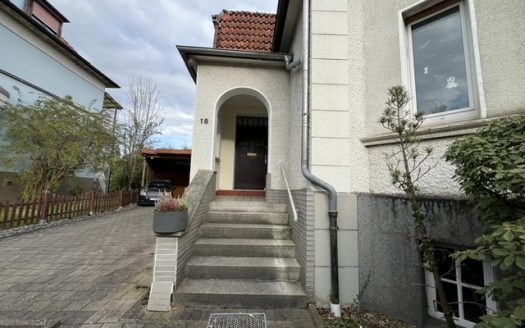 Freistehendes Haus mit 2 Wohnungen und großem Garten nahe dem Kurpark